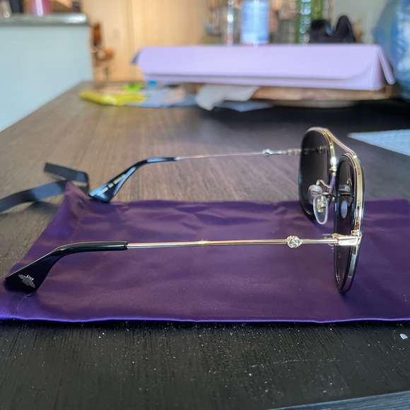 Polarized Gucci Aviators - Picture 2 of 4